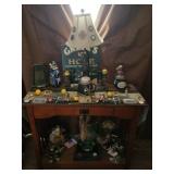 O - CONSOLE TABLE, TABLE LAMP & COLLECTIBLES (E91)
