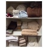 O - MIXED LOT OF BATH & BED LINENS (M49)
