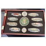 O - US ARMY KNIFE & MEDALLION SET IN DISPLAY BOX