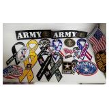 O - LOT OF US ARMY COLLECTIBLES (J11)