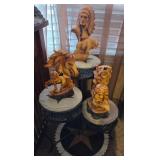 O -  PLANT/DISPLAY STAND WITH STATUETTES (L34)