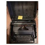 O - ROYAL EPOCH TYPEWRITER (E157)