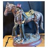 O - BRADFORD EXCHANGE JOHN WAYNE SCULPTURE