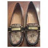 J - PAIR OF COACH SHOES SIZE 8.5 (L111)
