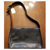 J - PERLINA SHOULDER BAG (L80)
