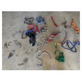 J - MIXED LOT PET LEASHES & COLLARS (G12)