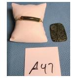 80 - JADE CARVED PENDANT AND BRACELET