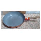 80 - VINTAGE ENAMEL CAST IRON SKILLET