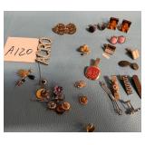 80 - VINTAGE CUFFLINKS AND TIE CLIPS