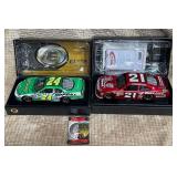 N - NASCAR #24 & #21 RACECARS (T213)