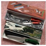 N - LOT OF COLLECTIBLE KNIVES (F87)