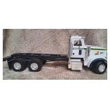 N - JOHN DEERE PETERBILT TRUCK (C16)