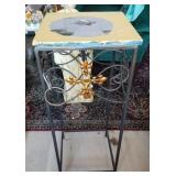 N1 - PLANT STAND (L26)
