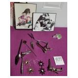 N1 - FRAMED ART & COLLECTIBLES (R99)