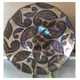 N1 - DECORATIVE PLATE ON DISPLAY EASEL (L344)