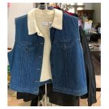S2 - LIZ CLAIBORNE VEST (L309)