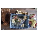 S2 - WICKER SLEIGH & DECORATIONS (L208)