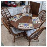 S2 - ROUND TABLE WITH FOUR CHAIRS (K42)