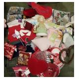 S2 - MIXED LOT OF ACCENT PILLOWS & DECOR (MC35)