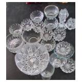 S2 - MIXED LOT OF VINTAGE GLASSWARE (L204)