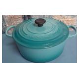 K - LE CREUSET DUTCH OVEN (P111)