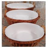 K - SET OF NESTING CASSEROLE DISHES (S72)