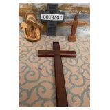 K - WOODEN NATIVITY SCENE & THREE CROSSES (S222)