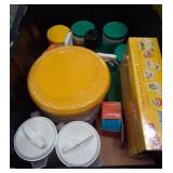 K - FOOD STORAGE CONTAINERS & FOOD WRAP (P194)