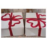 K - GLASS TREE ORNAMENTS IN GIFT BOXES (S117)