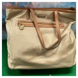 11 - MICHAEL KORS TOTE (M129)