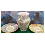 11 - DECORATIVE CERAMIC VASE & PLATES (M171)