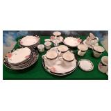 11 - LOT OF CHINA PEARL STONEWARE (M214)