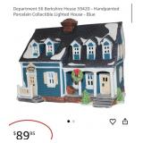 483 - VINTGAE CHRISTMAS VILLAGE PIECES (Y57)