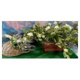 11 - FAUX FLORAL ARRANGEMENTS (M121)
