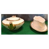 11 - TEAPOT & SAUCE BOAT (M97)