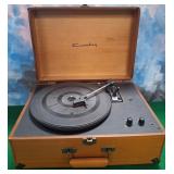 11 - CROSLEY PORTABLE TURNTABLE (M55)