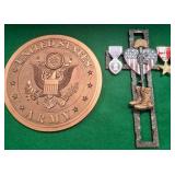 11 - TWO PIECES US ARMY WALL DECOR (M32)