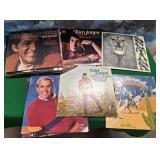 11 - MIXED LOT OF VINYL RECORDS (M67)