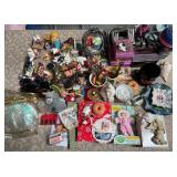 N - MIXED LOT OF COLLECTIBLES (G1)