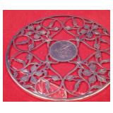 N - VINTAGE TRIVET 7"DIA (N129)