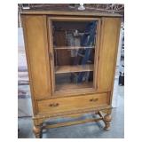 11 - VINTAGE AMERICAN ART DECO CHINA CABINET