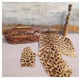 11 - CARVED WOOD KEEPSAKE BOX, SMALL PELTS (B81)