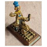 N - METAL CLOWN TRAIN FIGURINE