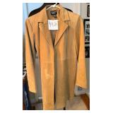 M1 - CROSSING POINTE LEATHER COAT SIZE SMALL (M20)
