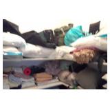 J1 - PILLOWS, BATH & BED LINENS (M29)
