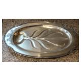 J1 - COMMUNITY SILVER PLATE MEAT PLATTER (K9)