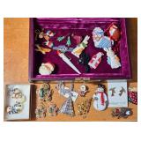J1 - MIXED LOT OF COSTUME JEWELRY (18)