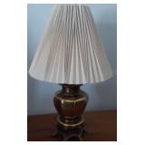 J1 - TABLE LAMP WITH SHADE (M5)