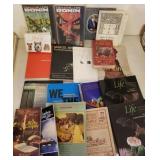 J2 - MIXED LOT OF BOOKS (L136)