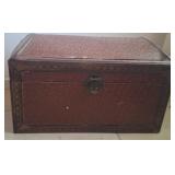 J2 - VINTAGE STORAGE BOX 9X18" (N32)